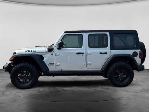 Used 2024 Jeep Wrangler Unlimited AWD/4WD image 6