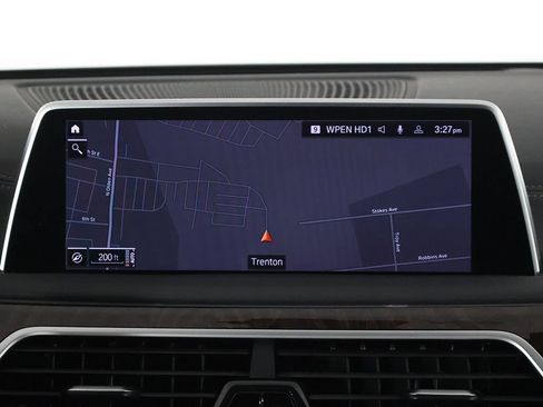 Used 2022 BMW 750i xDrive w/ M Sport Package AWD/4WD image 48
