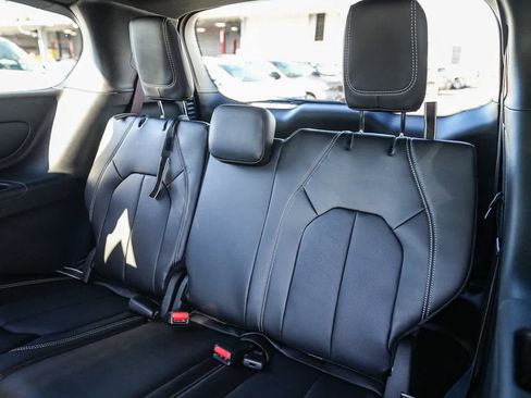 New 2026 Chrysler Pacifica Select image 19
