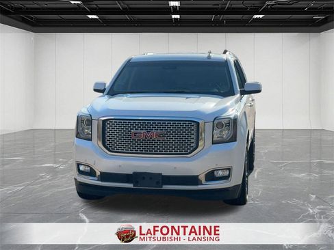 Used 2017 GMC Yukon Denali w/ Open Road Package image 8