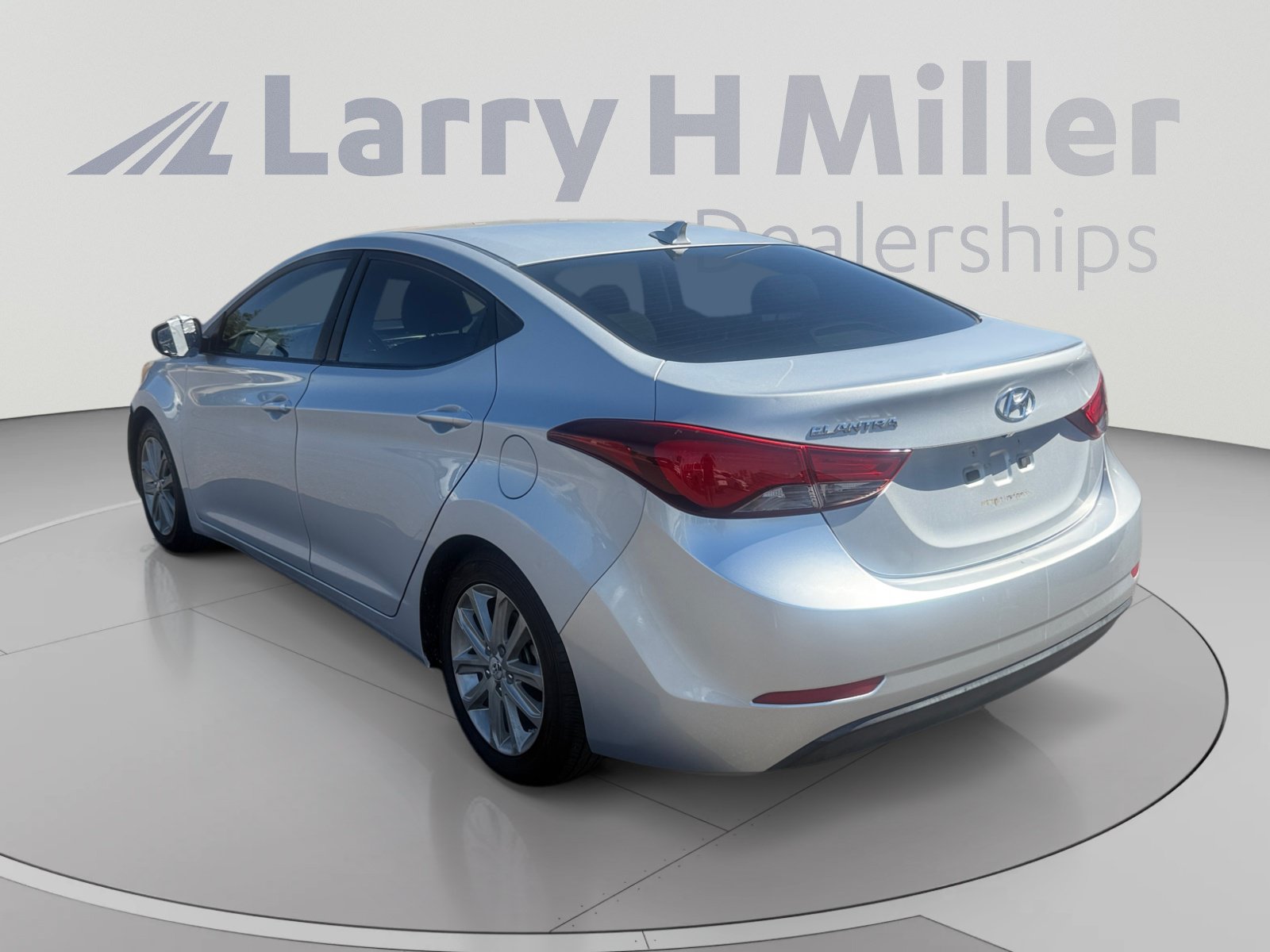 Used 2014 Hyundai Elantra SE w/ Option Group 02 FWD image 3