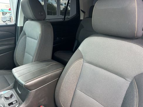 Used 2019 Chevrolet Traverse LT image 10