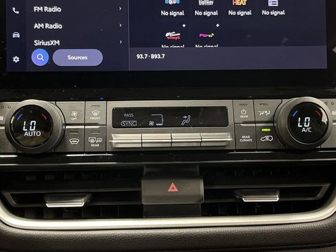 Used 2024 Toyota Grand Highlander XLE image 19