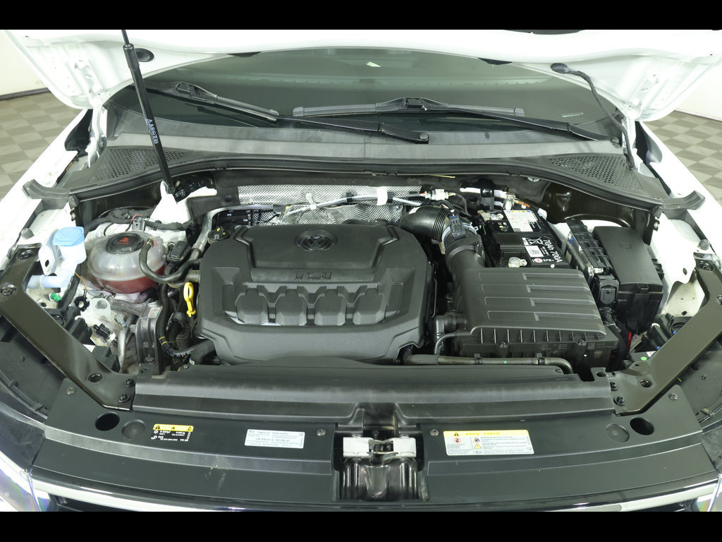 Used 2024 Volkswagen Tiguan SE R-Line AWD/4WD image 18