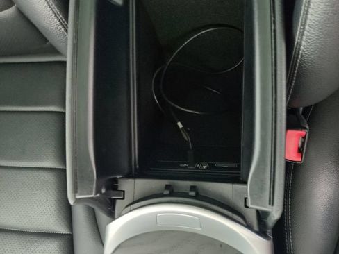 Used 2019 Mercedes-Benz GLC 300 4MATIC image 24