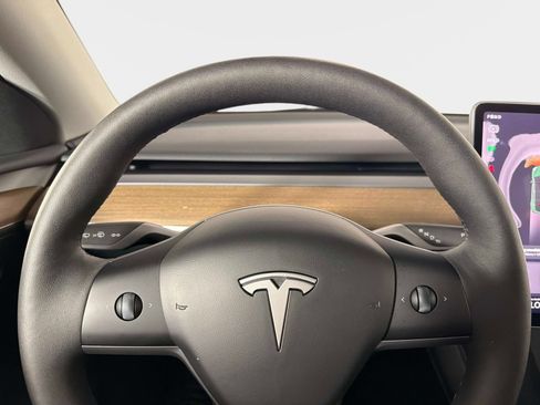 Used 2024 Tesla Model Y Long Range RWD image 43