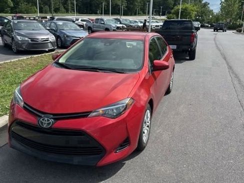 Used 2019 Toyota Corolla LE FWD image 1