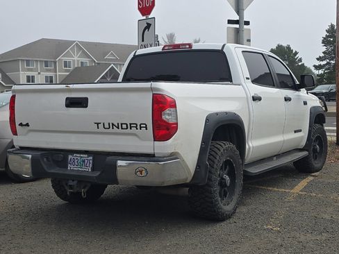 Used 2018 Toyota Tundra SR5 w/ SR5 Upgrade Package AWD/4WD image 5