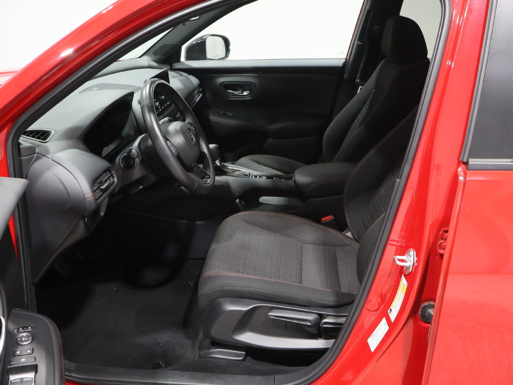 Used 2025 Honda HR-V Sport image 9