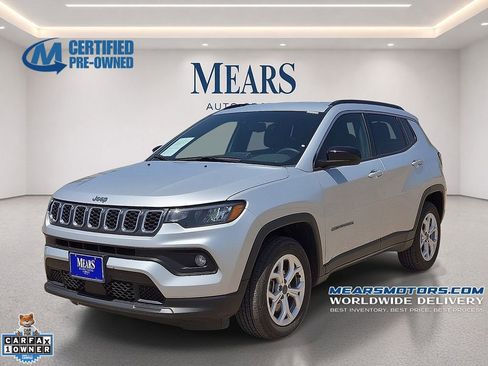 Used 2025 Jeep Compass Latitude AWD/4WD image 1