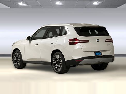 Used 2026 BMW X3 xDrive30i w/ Convenience Package AWD/4WD image 3