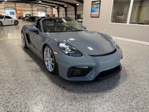 Used 2023 Porsche 718 Boxster Spyder RWD image 10