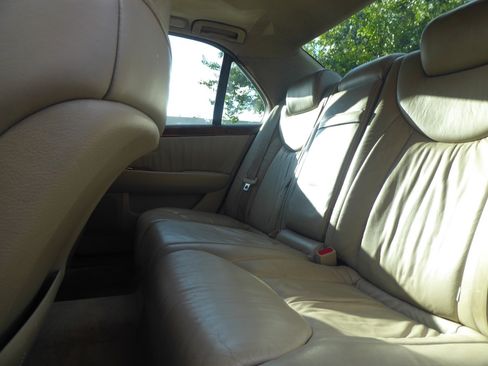Used 2001 Lexus LS 430 image 13