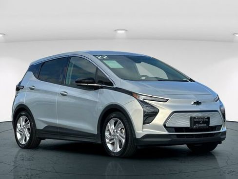 Used 2022 Chevrolet Bolt LT image 9