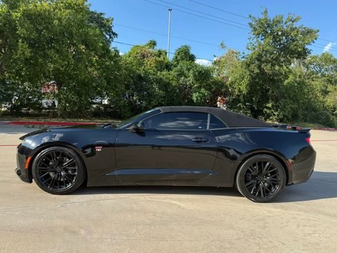 Used 2018 Chevrolet Camaro SS RWD image 5