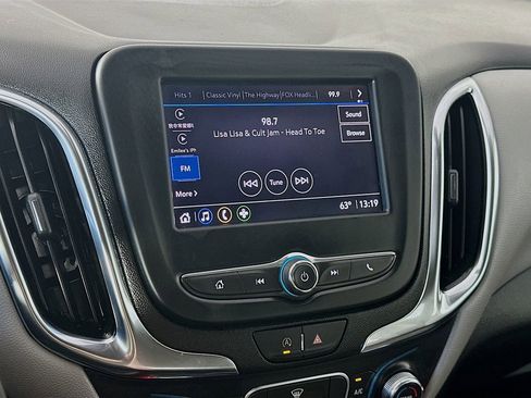 Used 2022 Chevrolet Equinox LS image 17