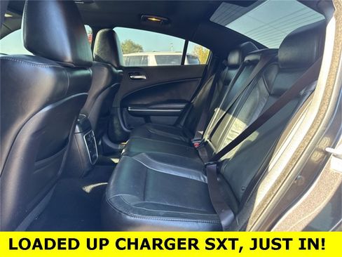 Used 2019 Dodge Charger SXT w/ Leather Interior Group image 24