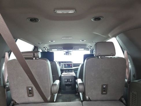 Used 2023 GMC Yukon XL Denali image 65