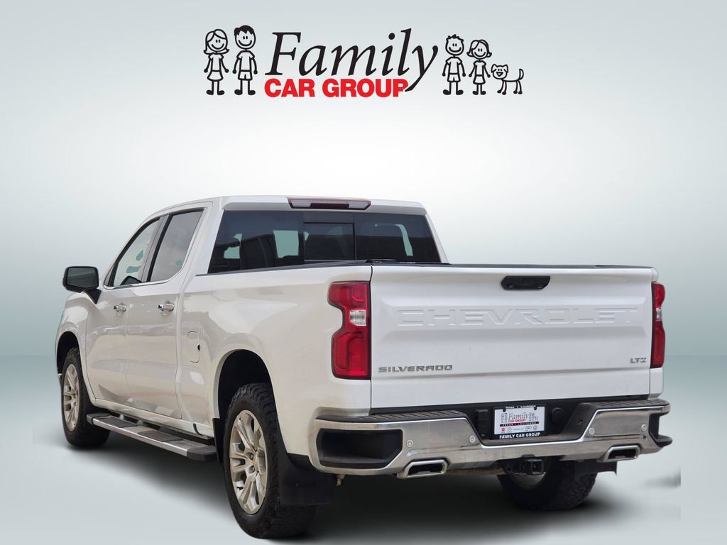 Used 2023 Chevrolet Silverado 1500 LTZ w/ LTZ Convenience Package II AWD/4WD image 3