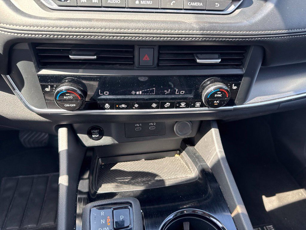 Used 2025 Nissan Rogue SV w/ SV Premium Package FWD image 23