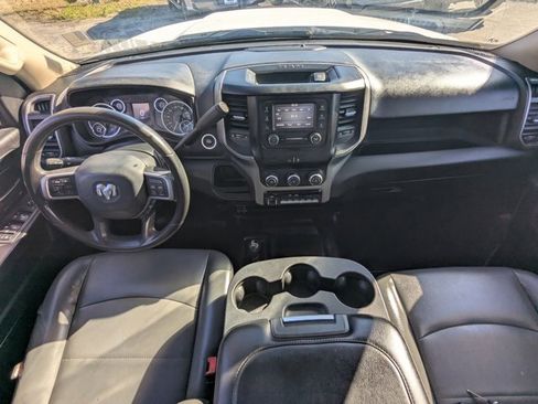 Used 2020 RAM 5500 Tradesman w/ Chrome Appearance Group image 17