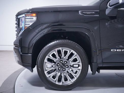 Used 2025 GMC Sierra 1500 Denali Ultimate AWD/4WD image 2