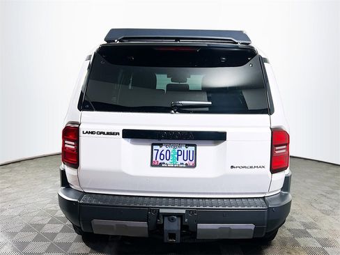 Certified 2025 Toyota Land Cruiser image 7