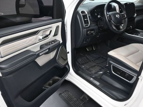Used 2024 RAM 1500 Limited AWD/4WD image 10