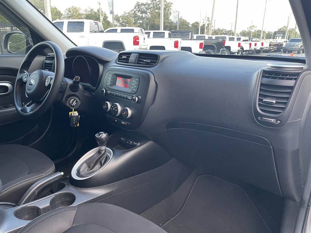 Used 2016 Kia Soul FWD image 14