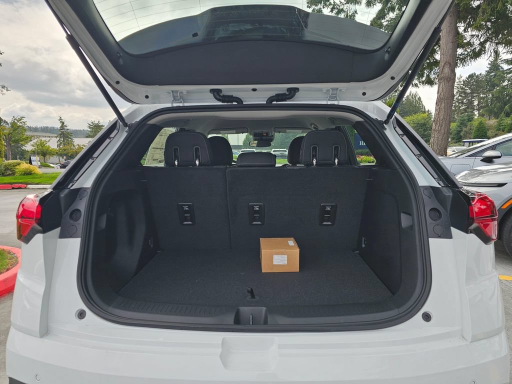 New 2027 Chevrolet Bolt LT FWD image 18
