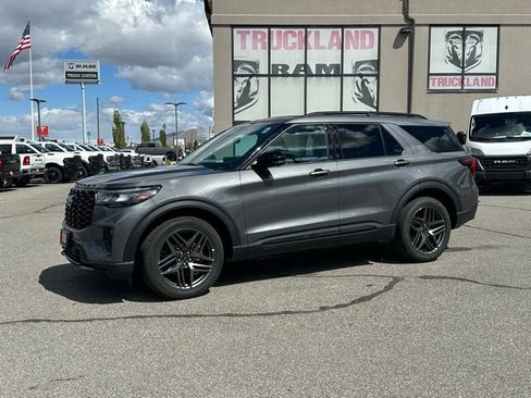 Used 2025 Ford Explorer ST-Line w/ ST-Line Street Pack AWD/4WD image 1