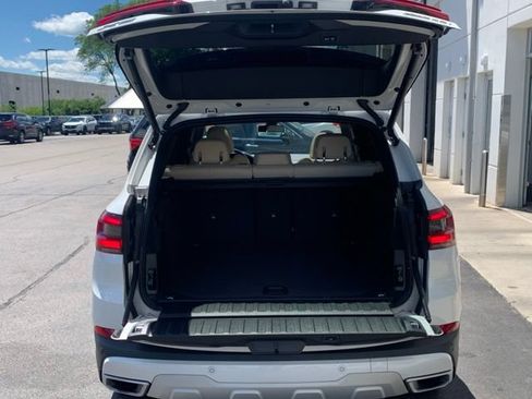Used 2021 BMW X5 xDrive40i w/ Premium Package AWD/4WD image 4