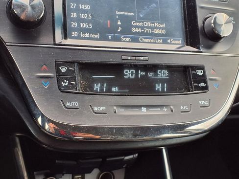 Used 2017 Toyota Avalon XLE image 10