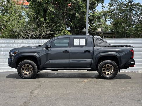 Used 2024 Toyota Tacoma 4x4 Double Cab Hybrid image 13