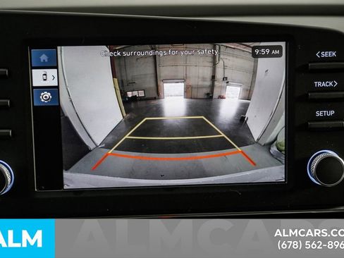 Used 2025 Hyundai Elantra Sport image 32