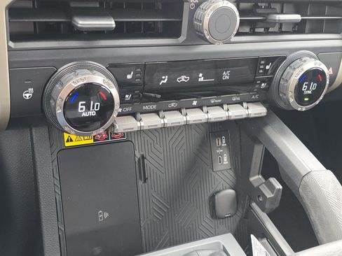 New 2025 Toyota Tacoma TRD Off-Road image 21