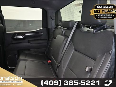 Used 2025 GMC Sierra 1500 SLT AWD/4WD image 11