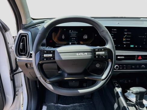 New 2026 Kia Sorento S w/ S Panoramic Sunroof Package FWD image 11