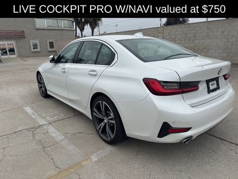 Used 2022 BMW 330i Sedan w/ Premium Package 2 RWD image 3