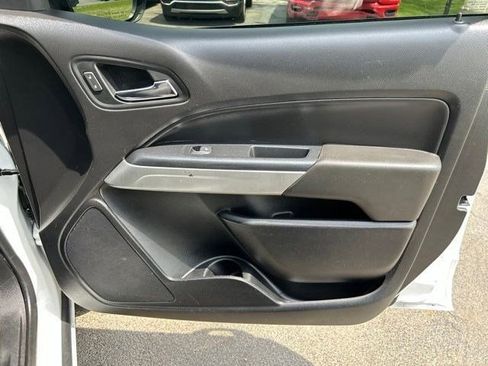 Used 2021 Chevrolet Colorado LT w/ Fleet Safety Package AWD/4WD image 40