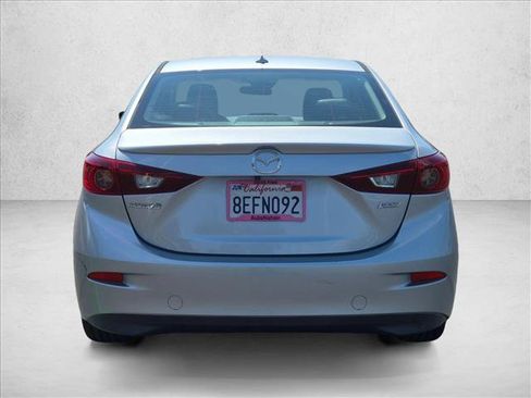 Used 2018 MAZDA MAZDA3 Touring FWD image 7