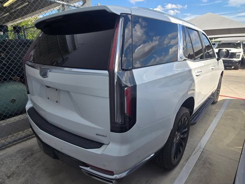 Certified 2023 Cadillac Escalade Premium Luxury AWD/4WD image 8