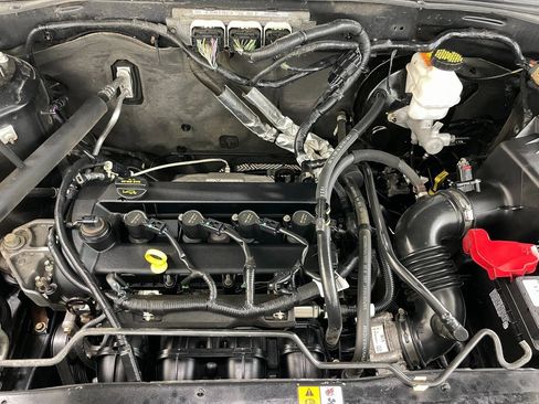 Used 2009 Ford Escape XLS image 37