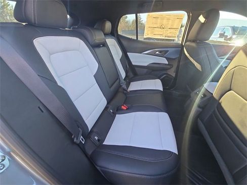 New 2026 Chevrolet Equinox EV LT w/ LPO, All-Weather Mat Package image 28