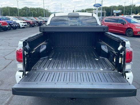 Used 2023 Toyota Tacoma TRD Sport w/ TRD Premium Sport Package AWD/4WD image 28