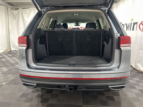 Used 2025 Volkswagen Atlas SE AWD/4WD image 19