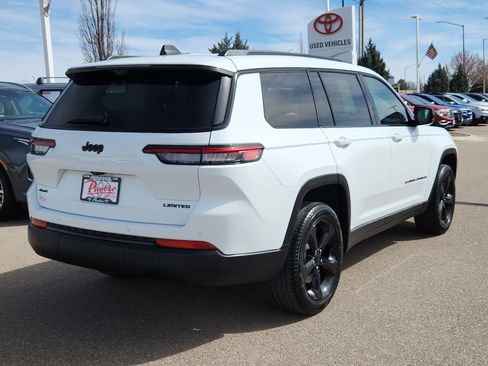 Used 2025 Jeep Grand Cherokee L Limited w/ Luxury Tech Group II image 3