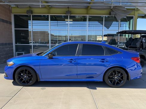 Used 2023 Honda Civic Sport image 7