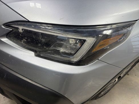 Used 2020 Subaru Outback Premium image 10