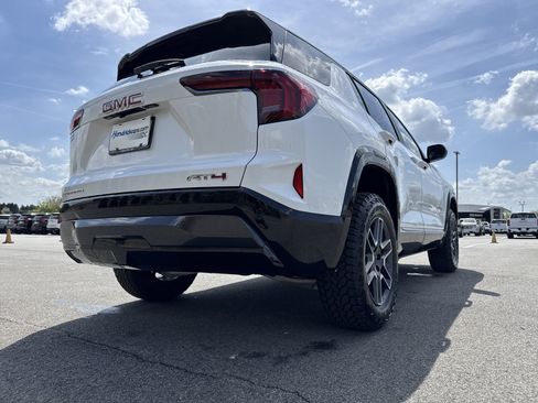 New 2026 GMC Terrain AT4 w/ LPO, Floor Liner Package image 10